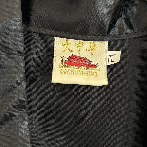 Dachunghwa Unisex Black Embroidered Dragon Satin Robe Kimono Vtg 90s Y2K NO BELT - Picture 3 of 14